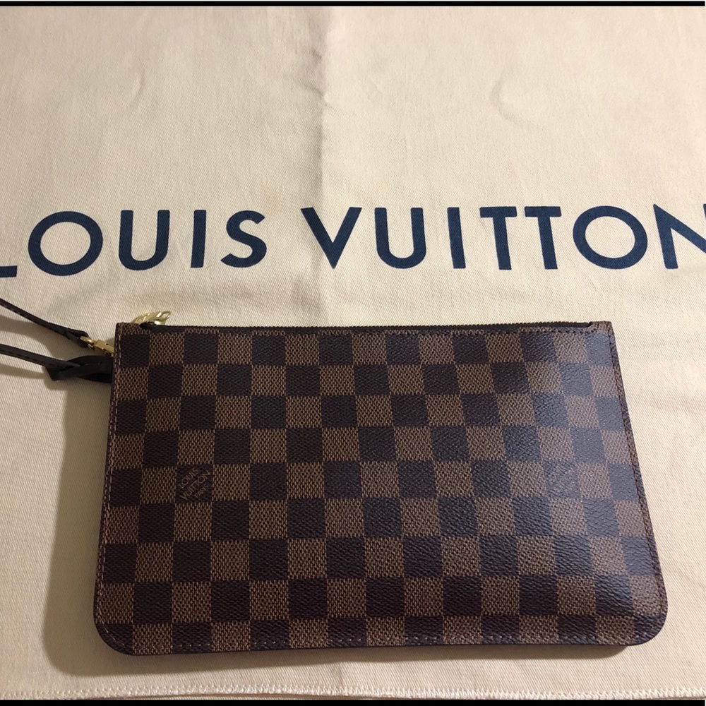 Louis Vuitton Neverfull GM pouch/wristlet